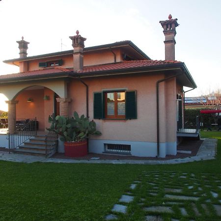 La Casa Di Mario Villa Massa  Buitenkant foto