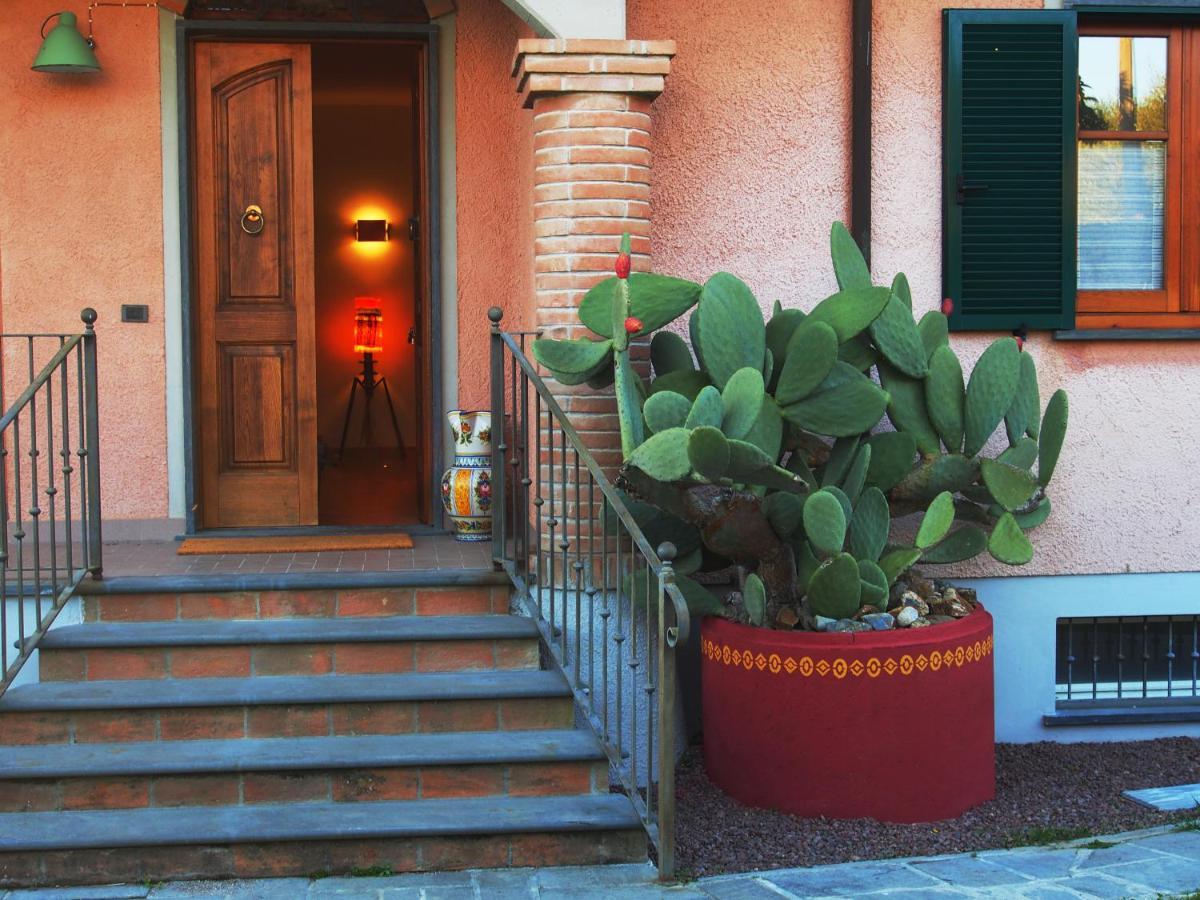 La Casa Di Mario Villa Massa  Buitenkant foto
