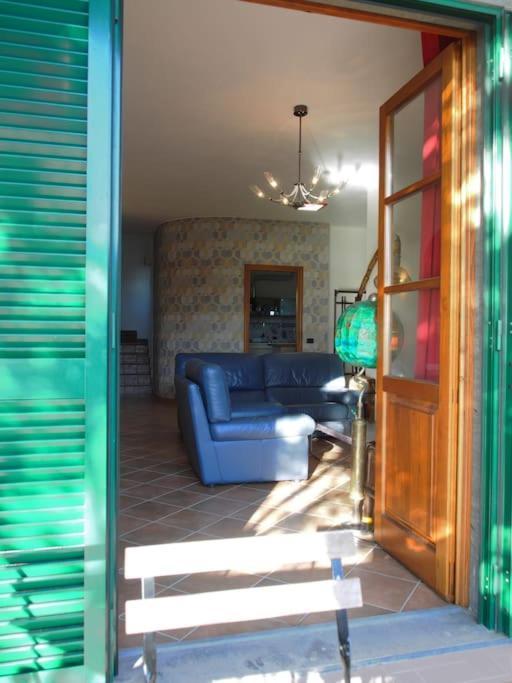La Casa Di Mario Villa Massa  Buitenkant foto