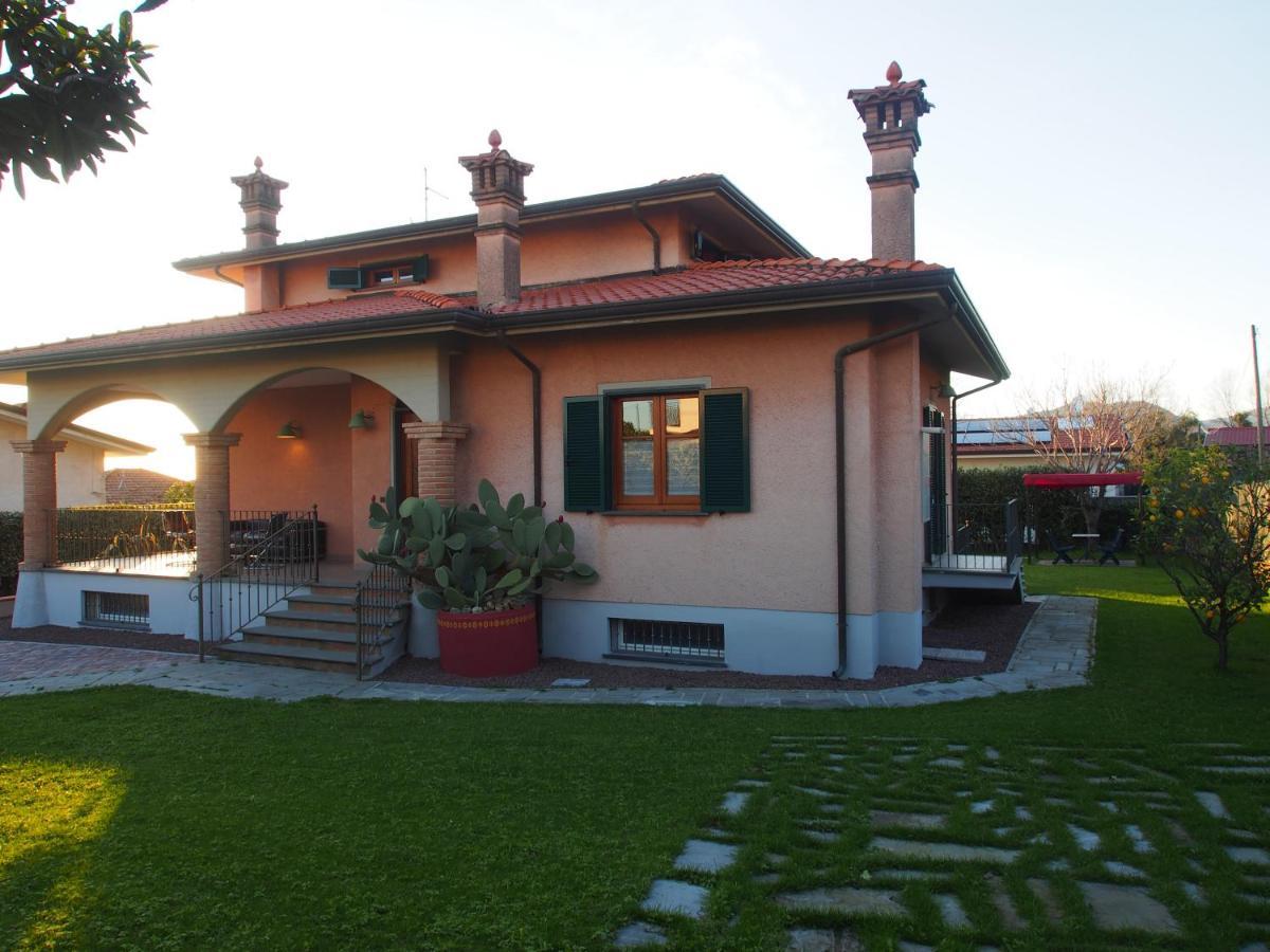 La Casa Di Mario Villa Massa  Buitenkant foto