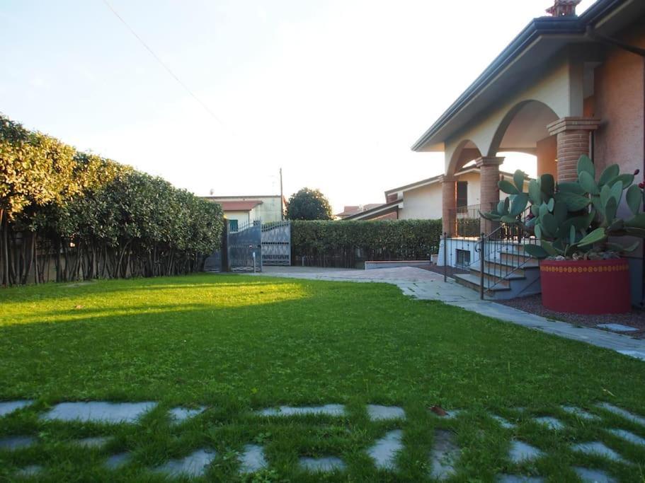 La Casa Di Mario Villa Massa  Buitenkant foto
